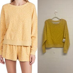 Honey Dew, Yellow Sweatshirt, Size XS, Leopard Print, Crew Neck Sweatshirt, NWT